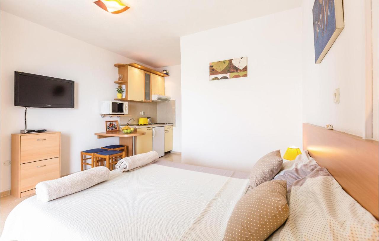 Lovely Apartment In Brela With House Sea View Bagian luar foto