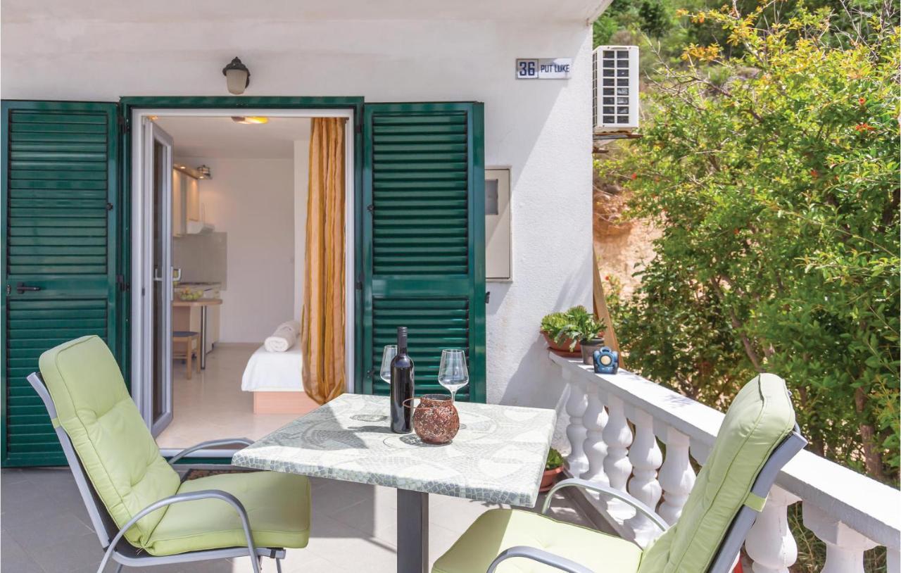 Lovely Apartment In Brela With House Sea View Bagian luar foto